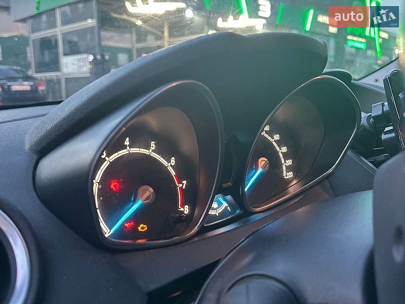 Хэтчбек Ford Fiesta 2013 в Черновцах фото 9 Хэтчбек Ford Fiesta 2013 в Черновцах