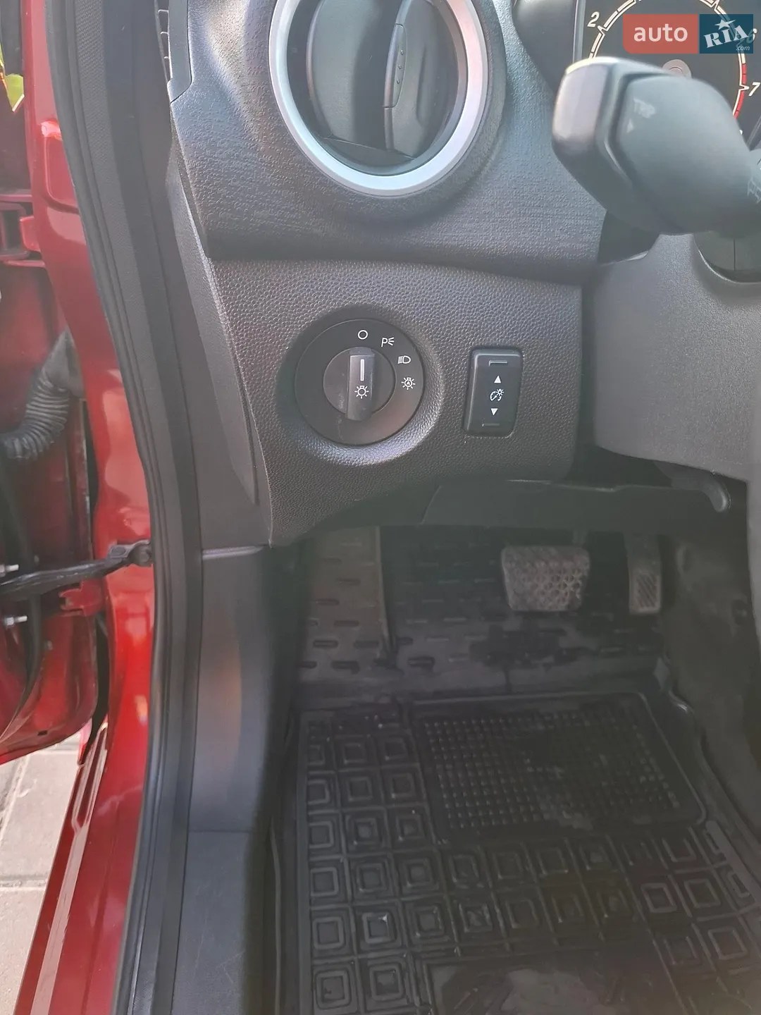 2015 Ford Fiesta - мініатюра 26