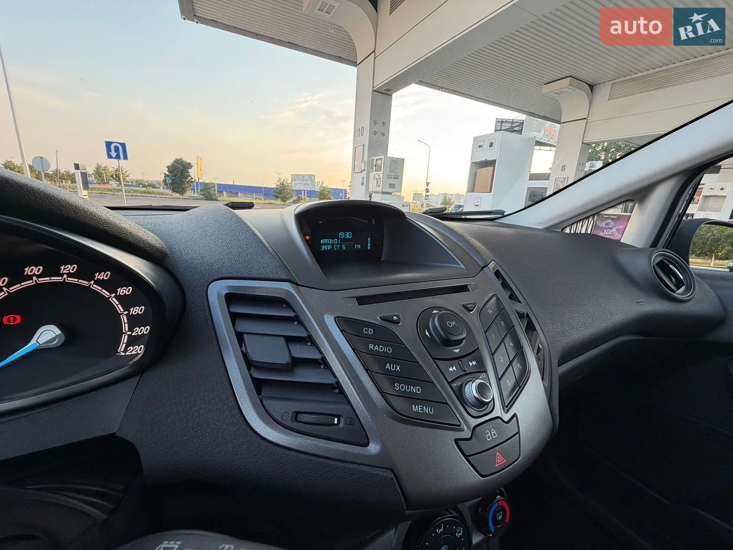 2013 Ford Fiesta - мініатюра 86