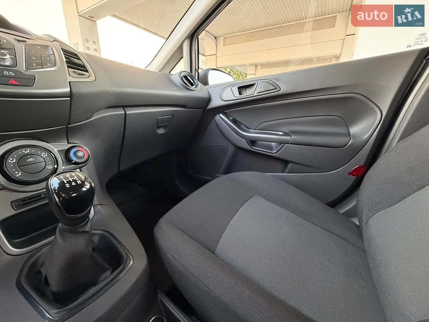 2013 Ford Fiesta - мініатюра 93