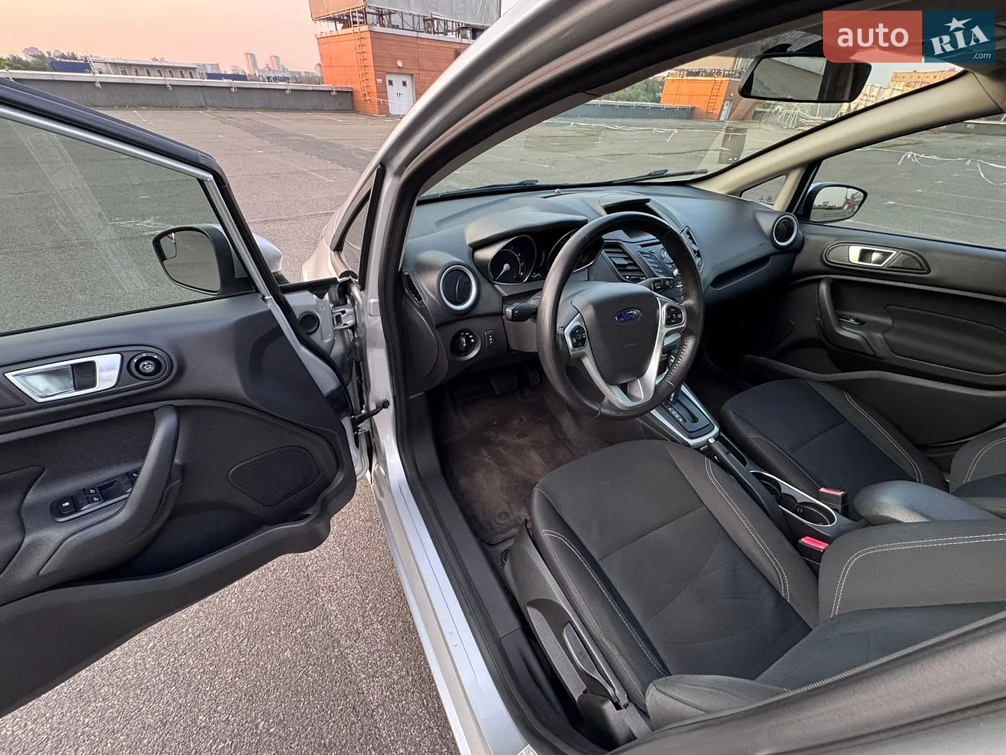 2016 Ford Fiesta - мініатюра 34