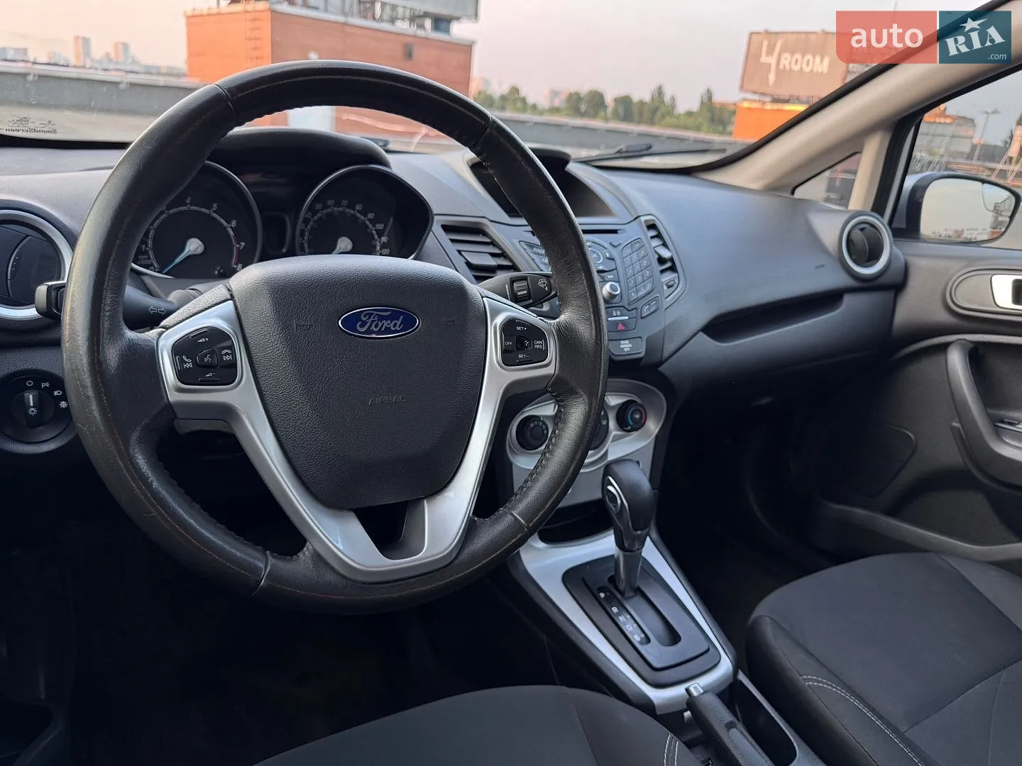 2016 Ford Fiesta - мініатюра 36
