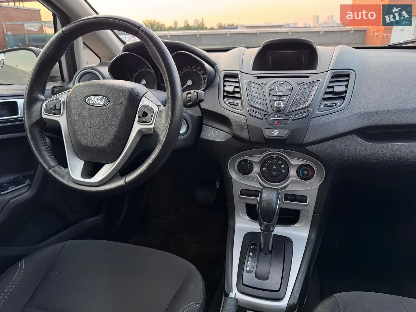 2016 Ford Fiesta - мініатюра 37