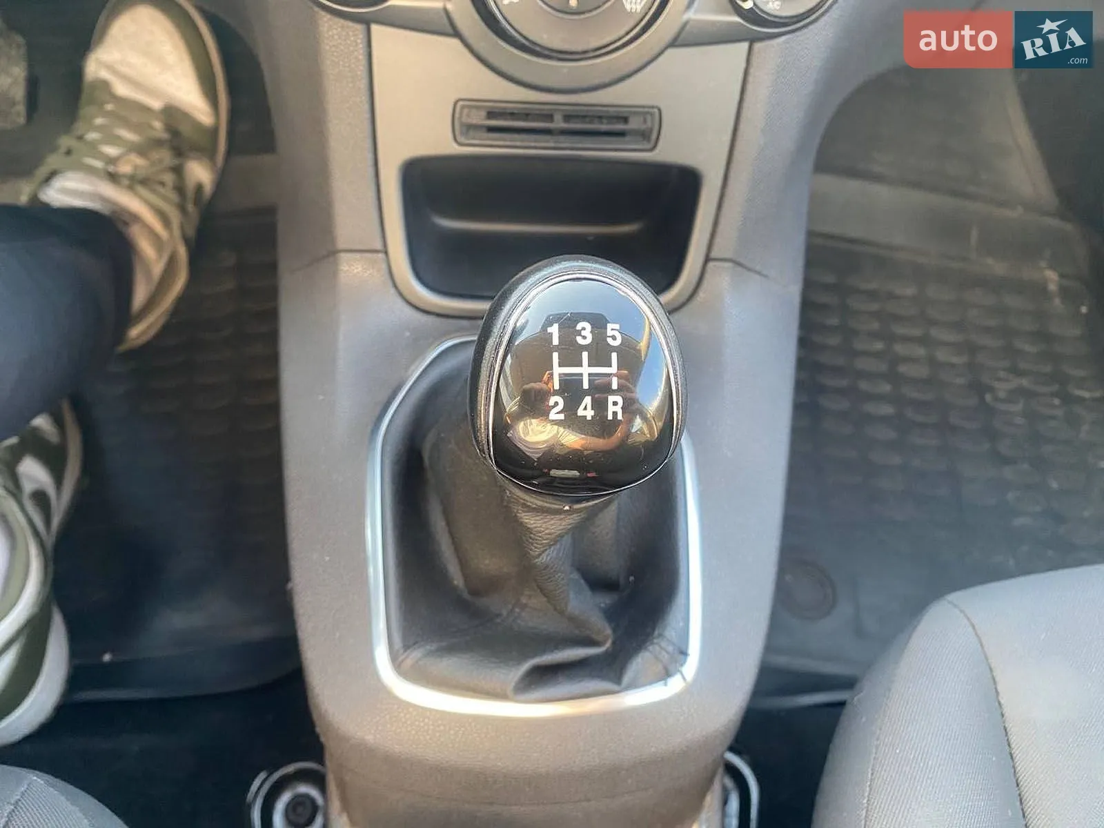 2013 Ford Fiesta - мініатюра 21
