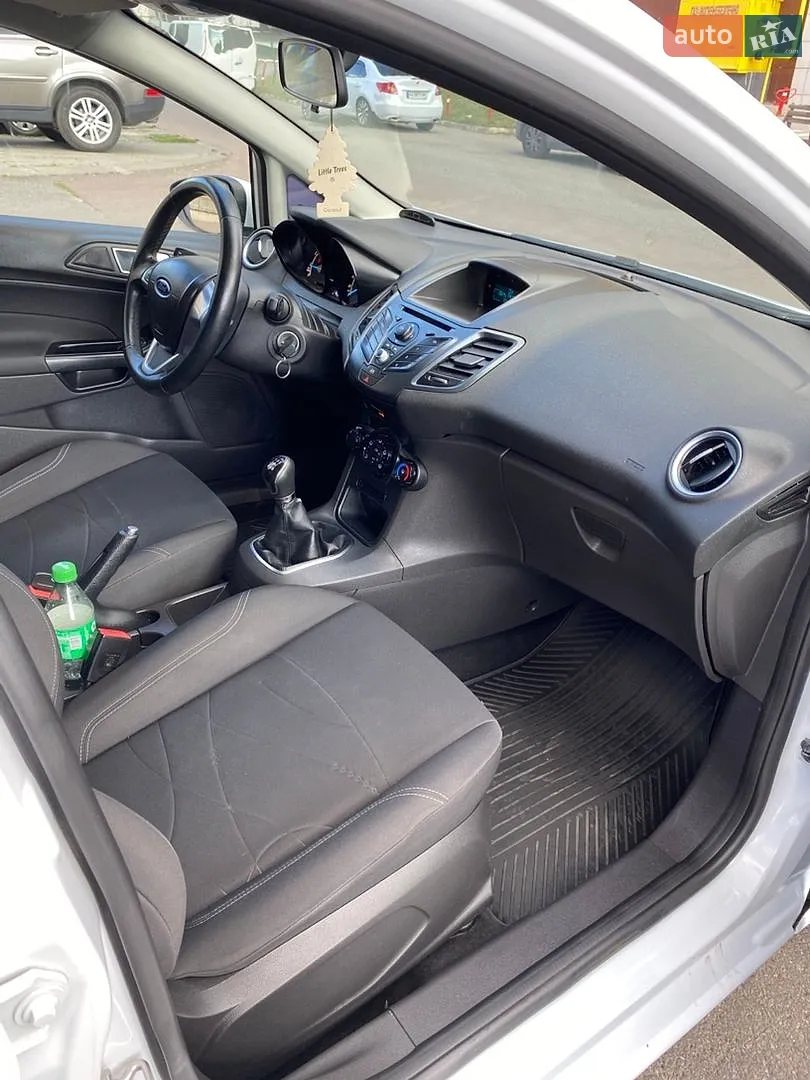 2013 Ford Fiesta - мініатюра 8