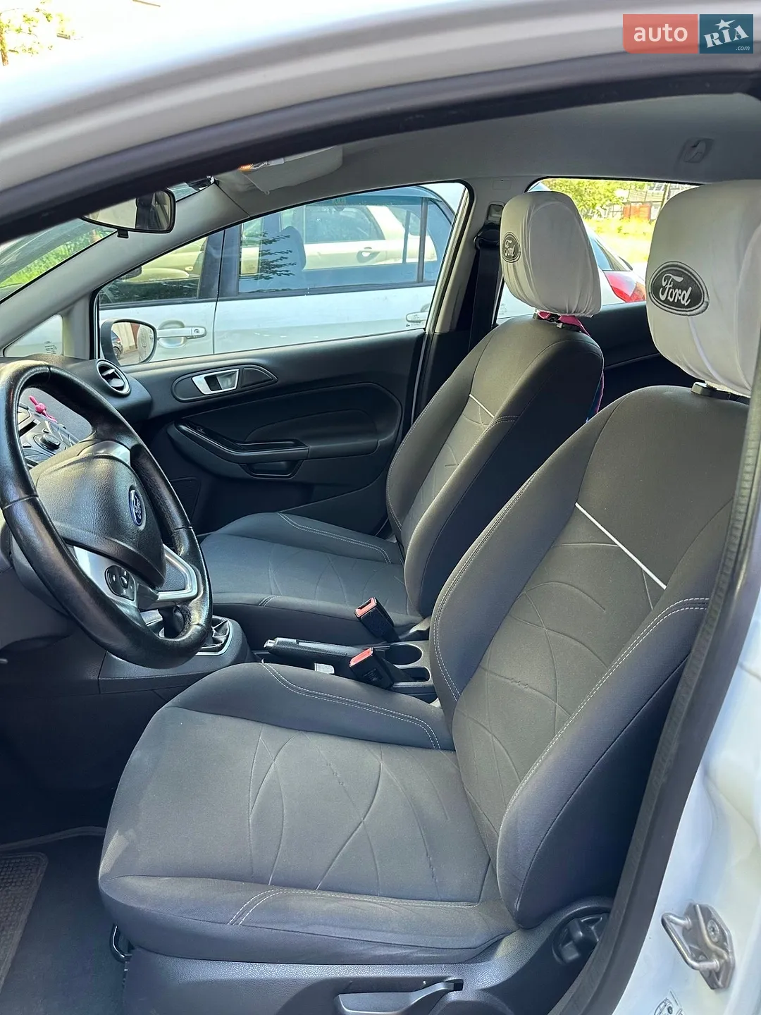 2013 Ford Fiesta - мініатюра 35