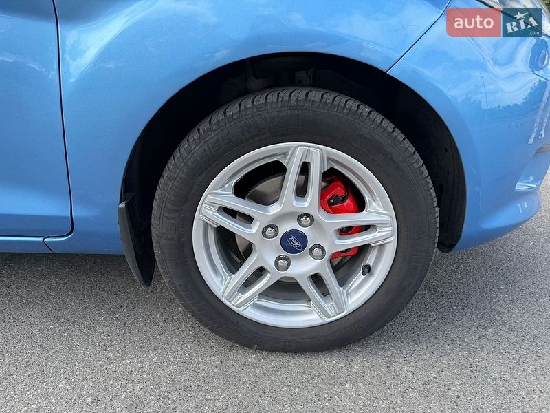 Хэтчбек Ford Fiesta 2011 в Буче