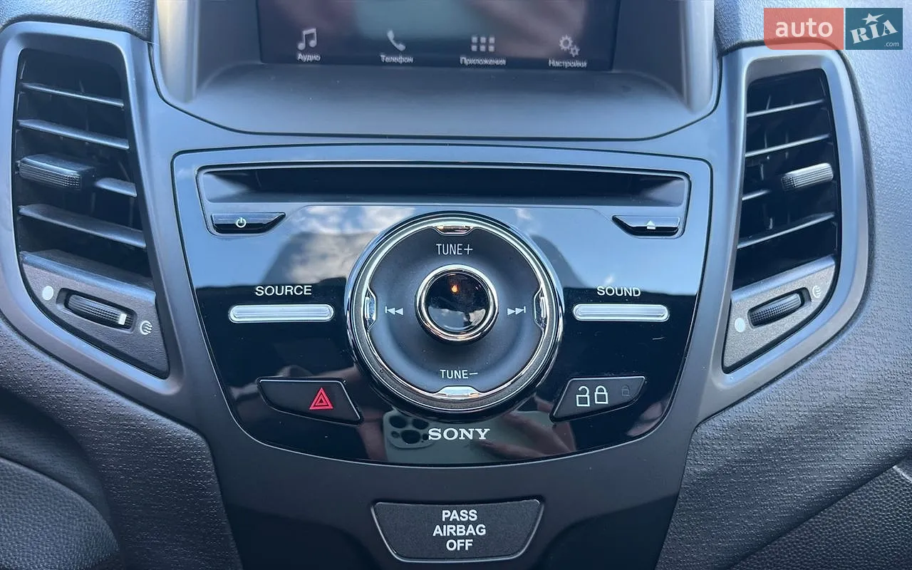 2015 Ford Fiesta - мініатюра 18