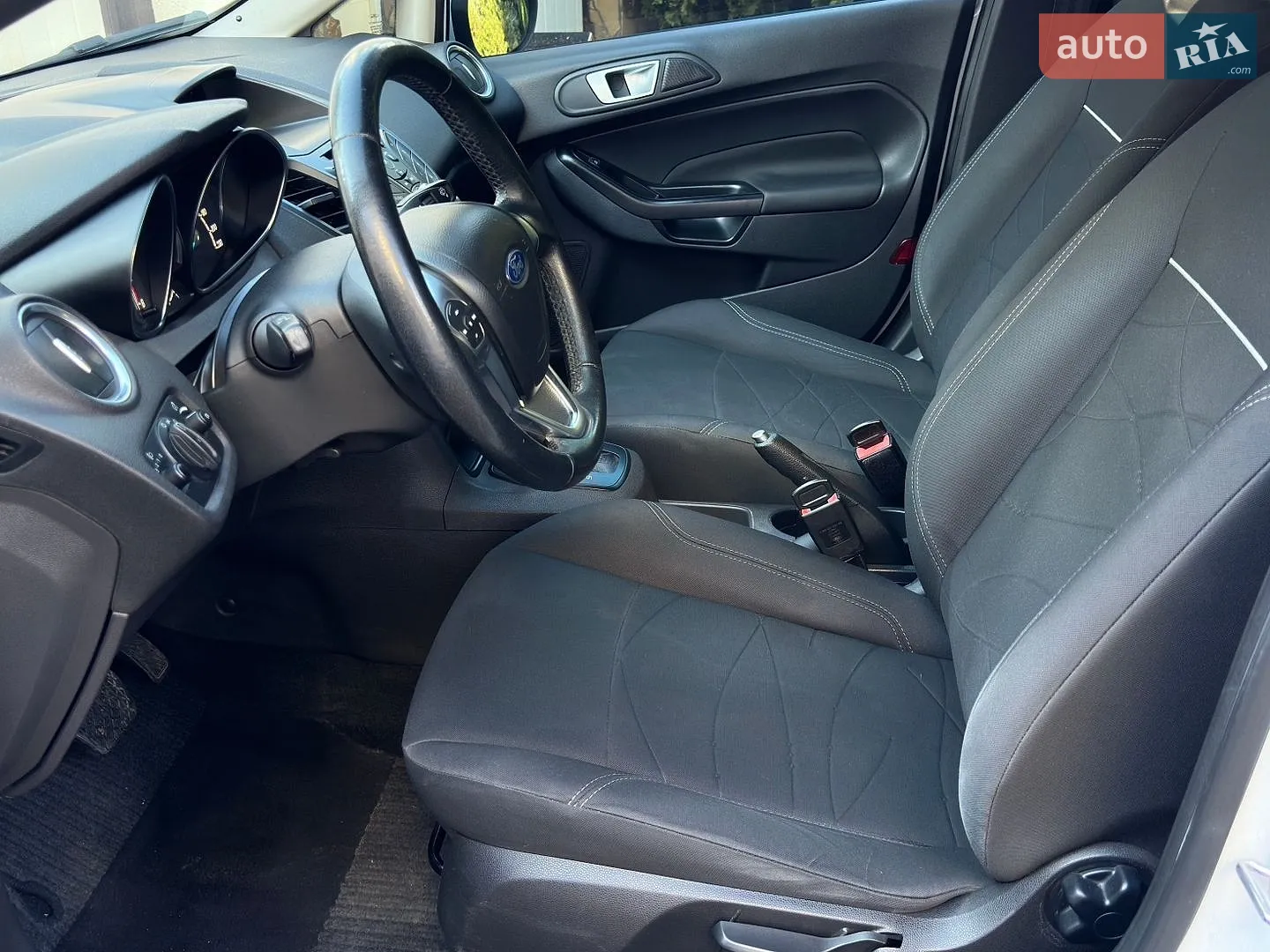 2015 Ford Fiesta - мініатюра 16