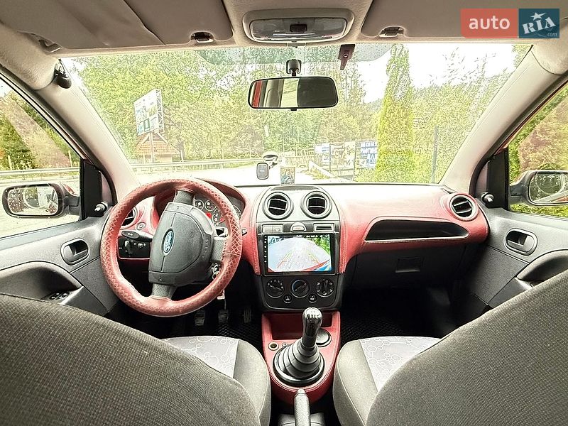 Седан Ford Fiesta 2008 в Яремчі