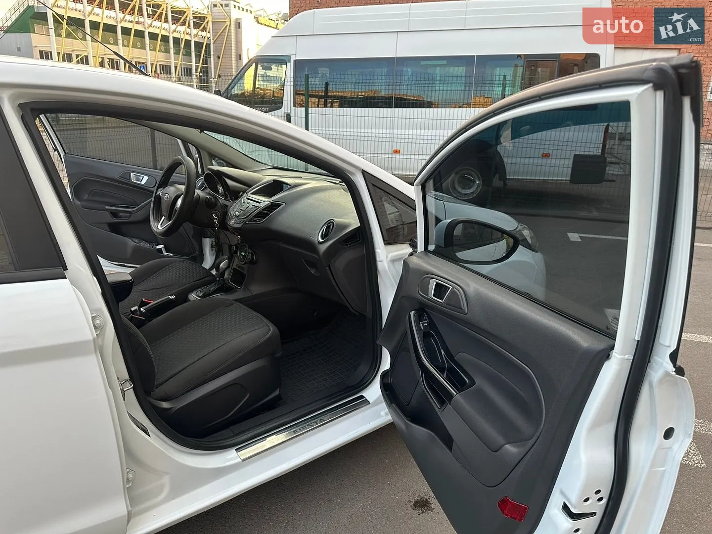 2015 Ford Fiesta - мініатюра 12