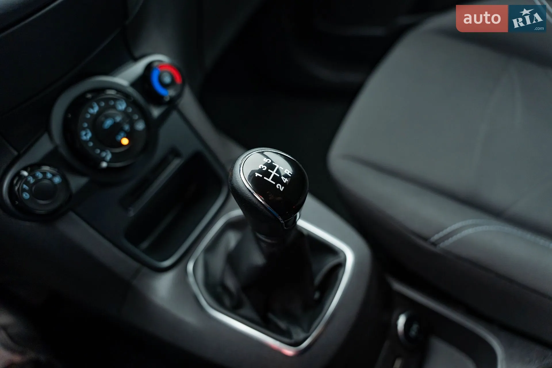 2013 Ford Fiesta - мініатюра 17