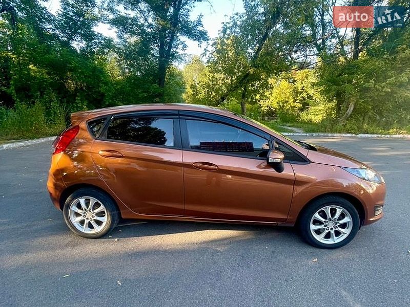 Хэтчбек Ford Fiesta 2013 в Днепре