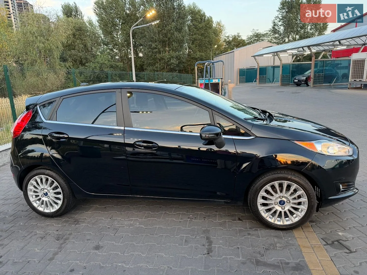 2016 Ford Fiesta - мініатюра 35