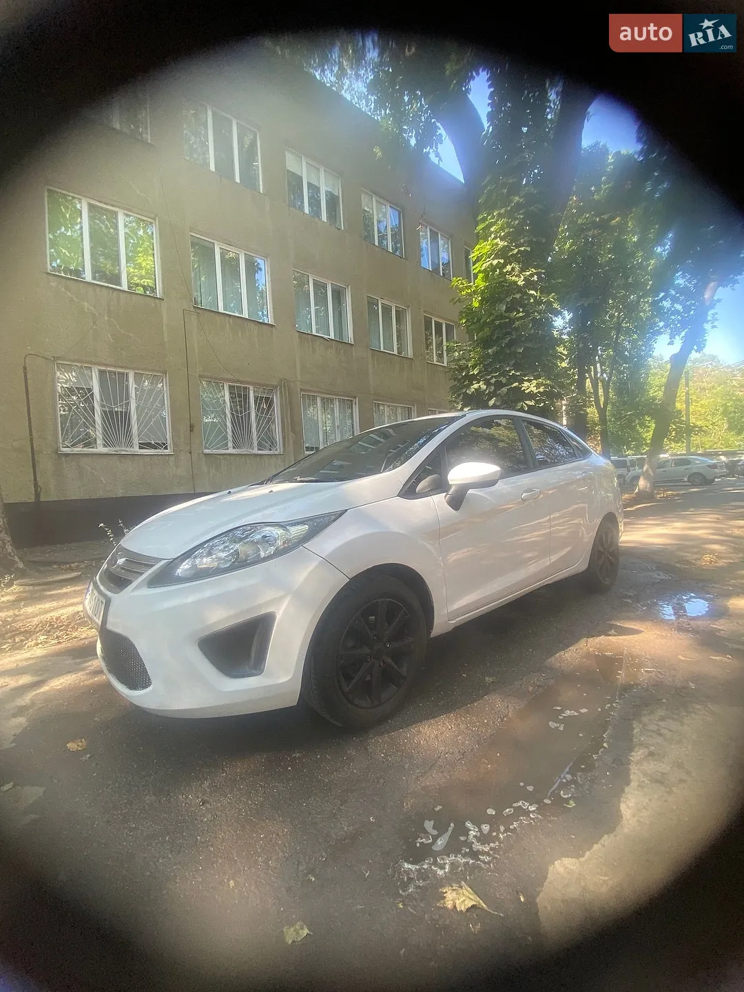 2011 Ford Fiesta - мініатюра 15