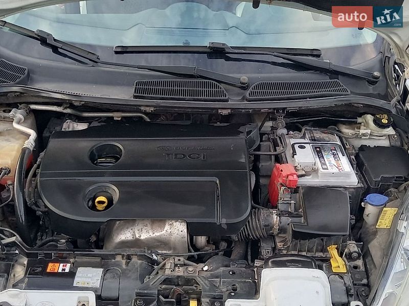 Хэтчбек Ford Fiesta 2011 в Рава-Русской