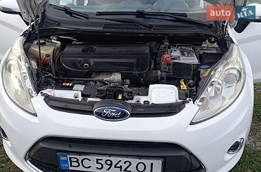 Хэтчбек Ford Fiesta 2011 в Рава-Русской