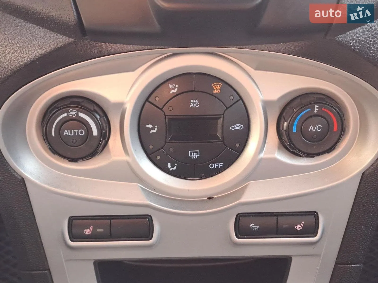 2015 Ford Fiesta - мініатюра 17