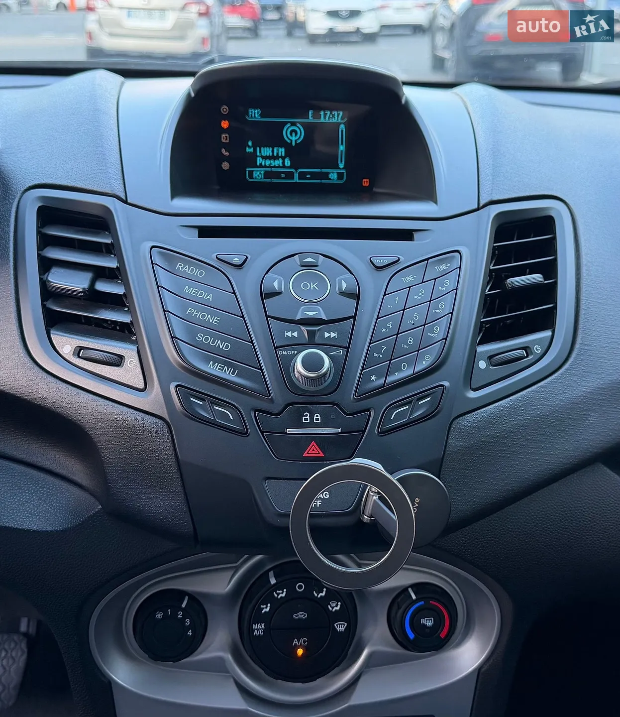2017 Ford Fiesta - мініатюра 12