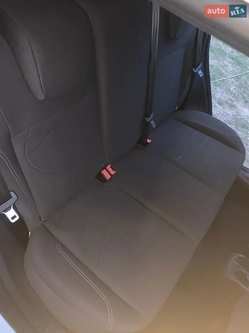 2016 Ford Fiesta - мініатюра 19