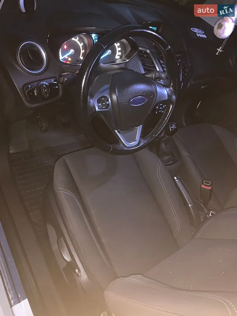 2016 Ford Fiesta - мініатюра 25