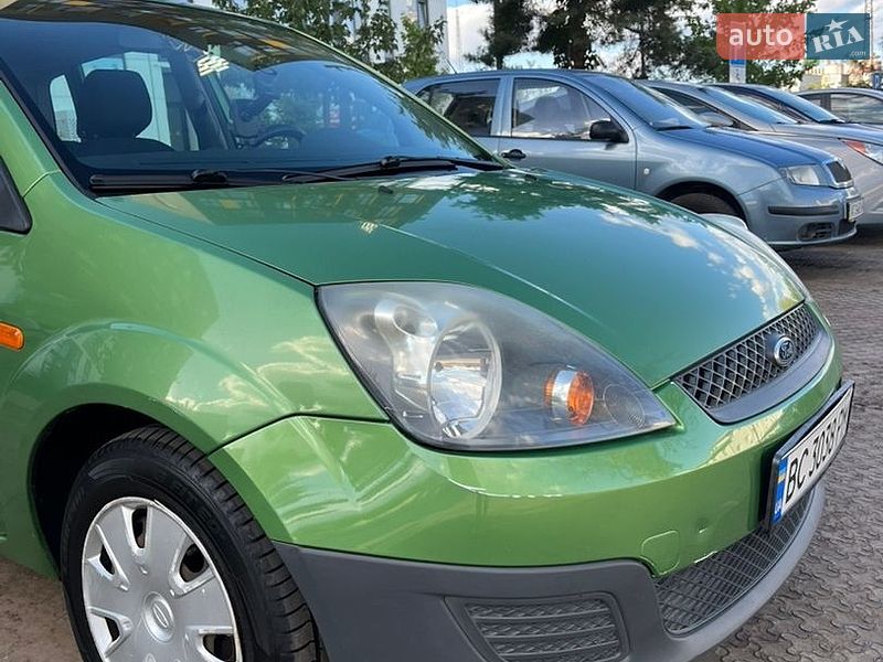 Хэтчбек Ford Fiesta 2008 в Львове