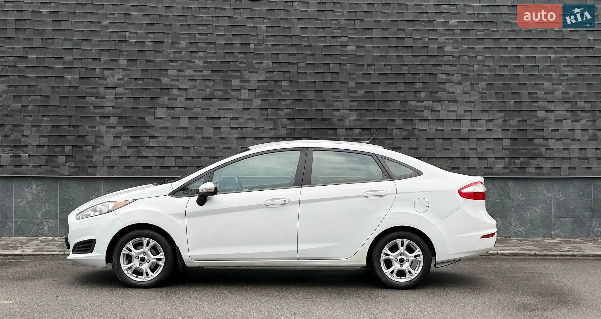 2015 Ford Fiesta - мініатюра 13