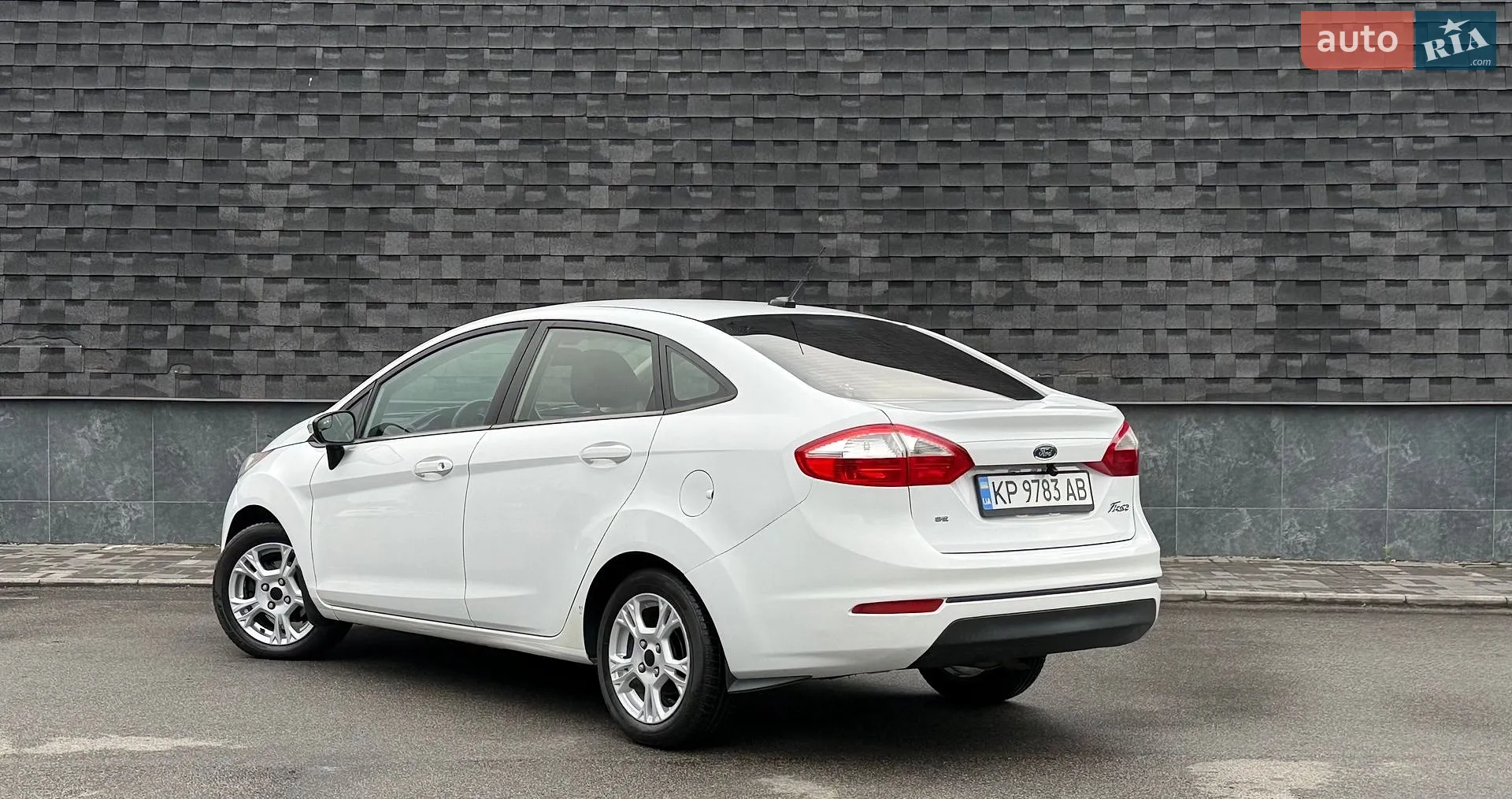 2015 Ford Fiesta - мініатюра 15