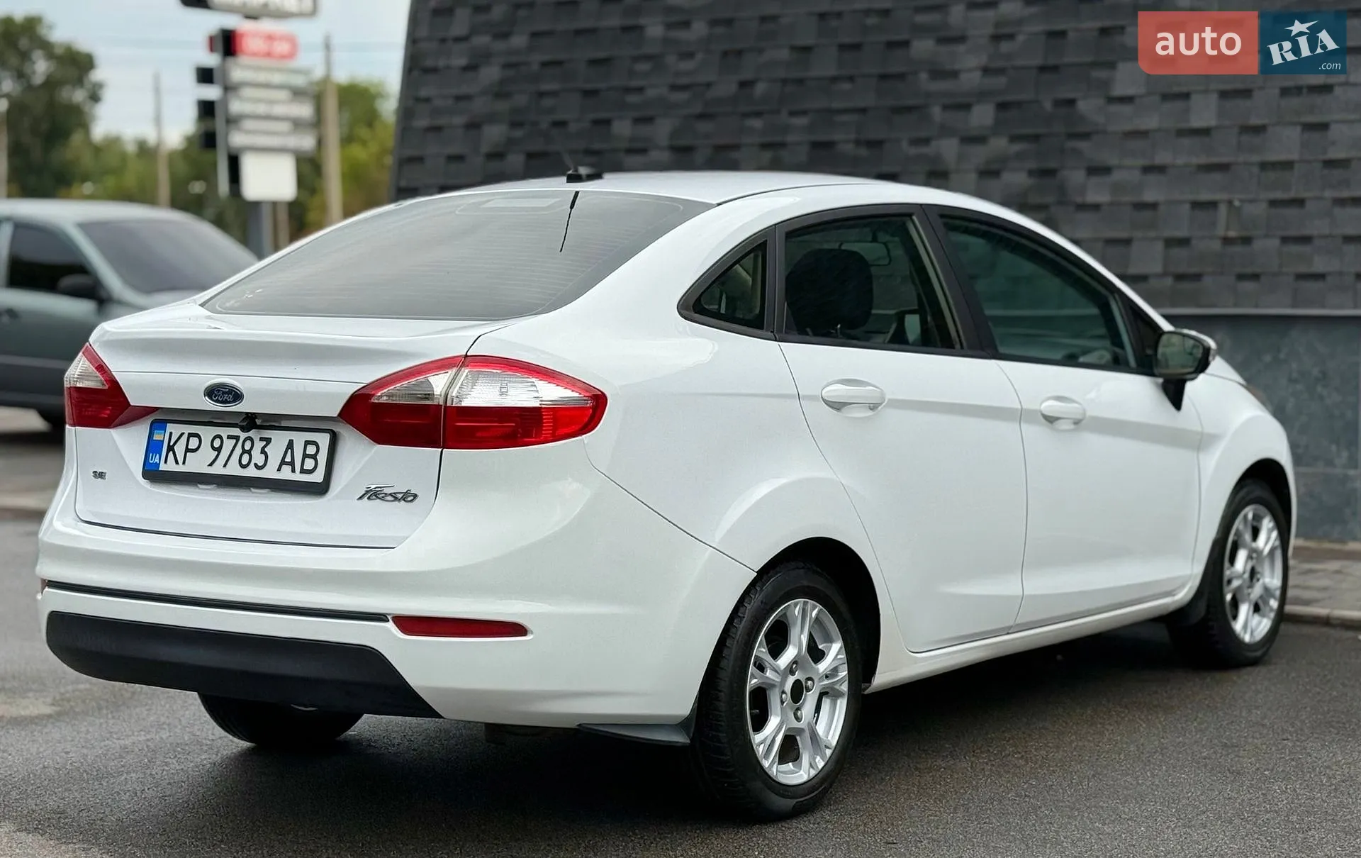 2015 Ford Fiesta - мініатюра 21