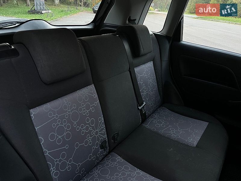 Хэтчбек Ford Fiesta 2007 в Ровно