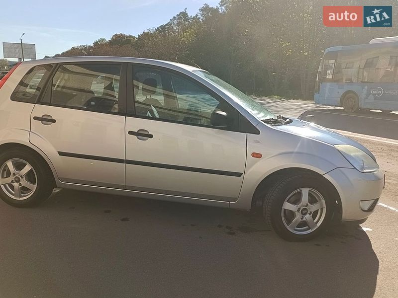 Хэтчбек Ford Fiesta 2004 в Белой Церкви