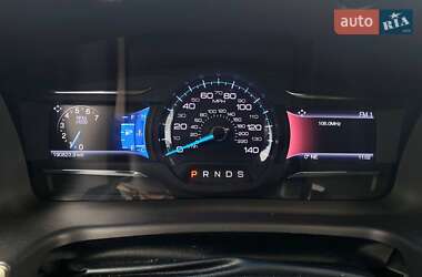 Позашляховик / Кросовер Ford Flex 2013 в 