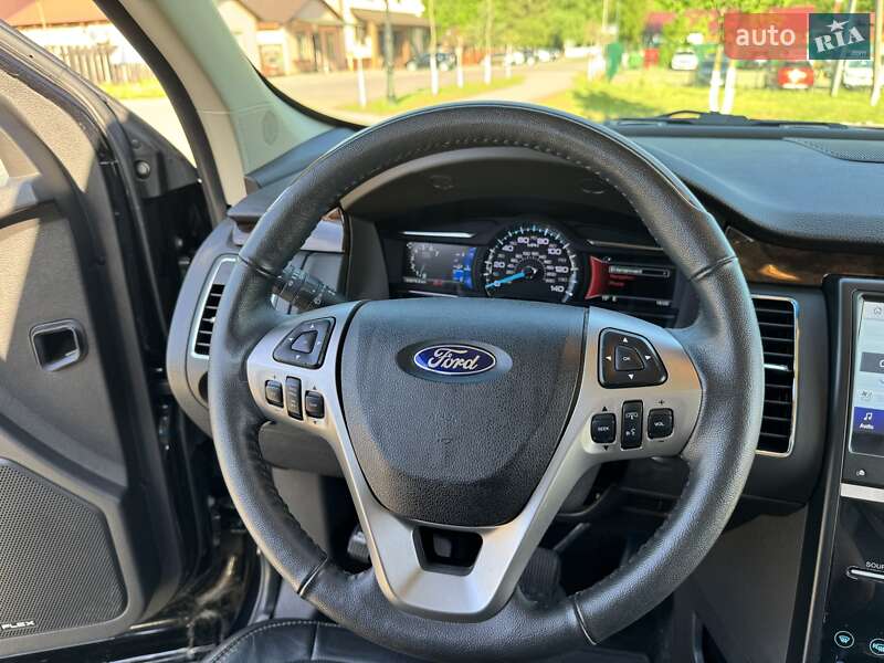 Позашляховик / Кросовер Ford Flex 2019 в Сваляві