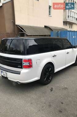 Позашляховик / Кросовер Ford Flex 2016 в 