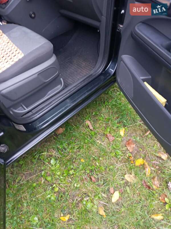 Минивэн Ford Focus C-Max 2006 в Черновцах фото 8 Минивэн Ford Focus C-Max 2006 в Черновцах