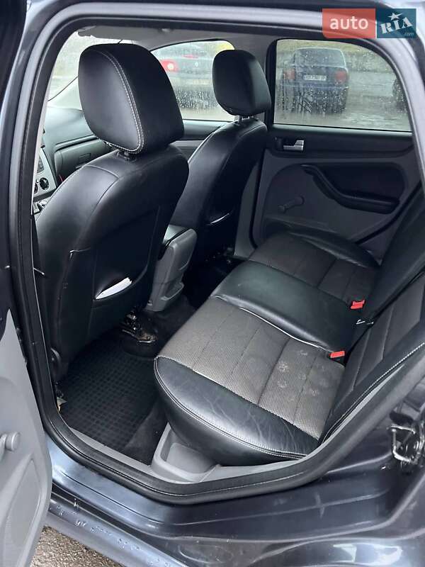 Мінівен Ford Focus C-Max 2010 в Летичіві