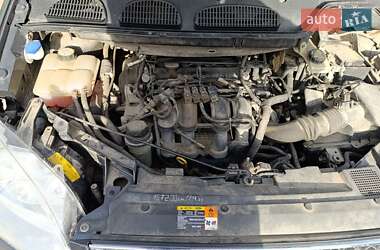 Минивэн Ford Focus C-Max 2006 в 