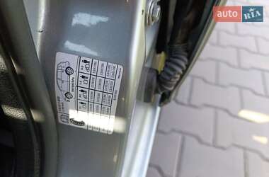 Минивэн Ford Focus C-Max 2004 в 