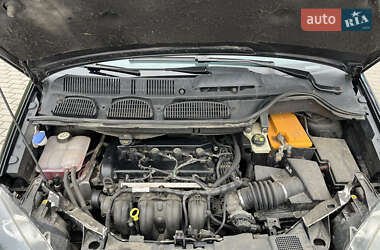 Минивэн Ford Focus C-Max 2006 в 