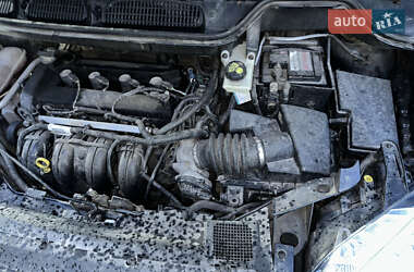 Мінівен Ford Focus C-Max 2006 в 