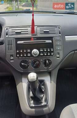 Минивэн Ford Focus C-Max 2005 в 