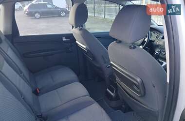 Минивэн Ford Focus C-Max 2004 в 