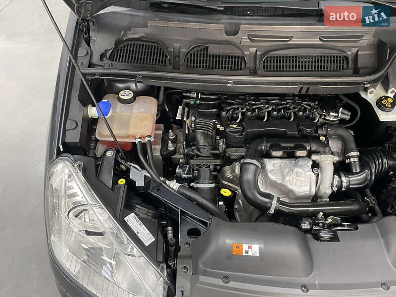 Минивэн Ford Focus C-Max 2010 в Стрые