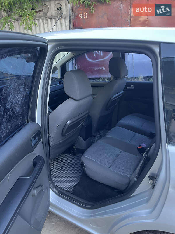 Минивэн Ford Focus C-Max 2004 в Киеве