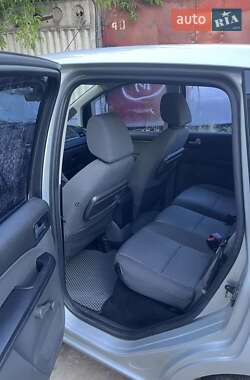 Минивэн Ford Focus C-Max 2004 в 