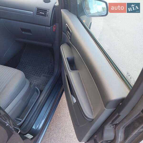 Минивэн Ford Focus C-Max 2006 в Киеве