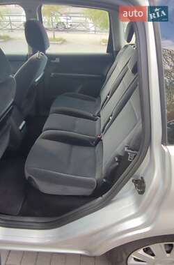 Мінівен Ford Focus C-Max 2006 в 