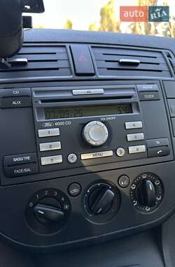 Минивэн Ford Focus C-Max 2006 в 