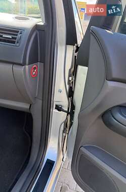Мінівен Ford Focus C-Max 2006 в 