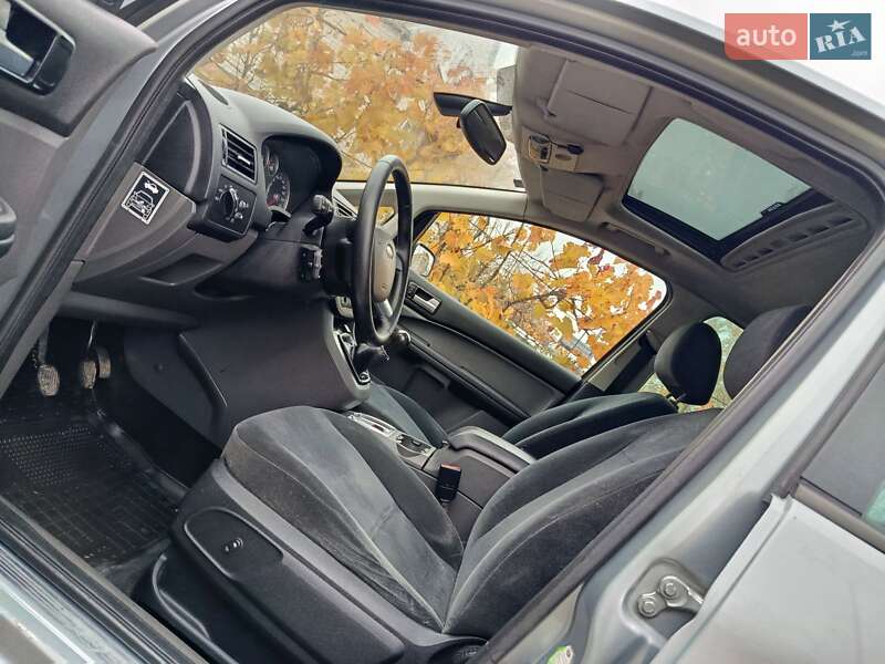 Минивэн Ford Focus C-Max 2004 в Новомосковске фото 13 Минивэн Ford Focus C-Max 2004 в Новомосковске